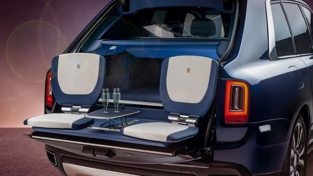 Rolls-Royce Cullinan Sitze mit Gläsern